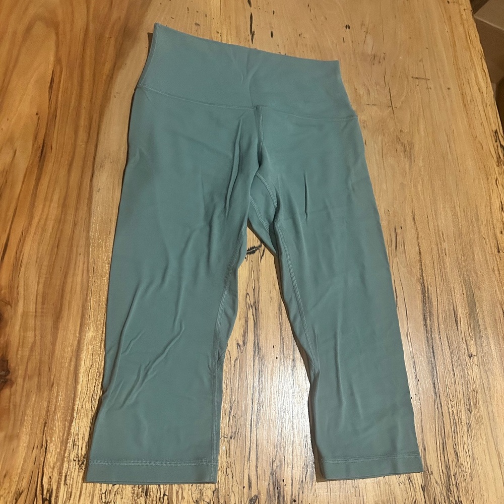 Lululemon crop leggings